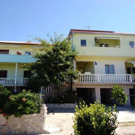 Apartments Miocic Ražanac Екстериор снимка