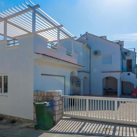 Apartments Miocic Ražanac Екстериор снимка