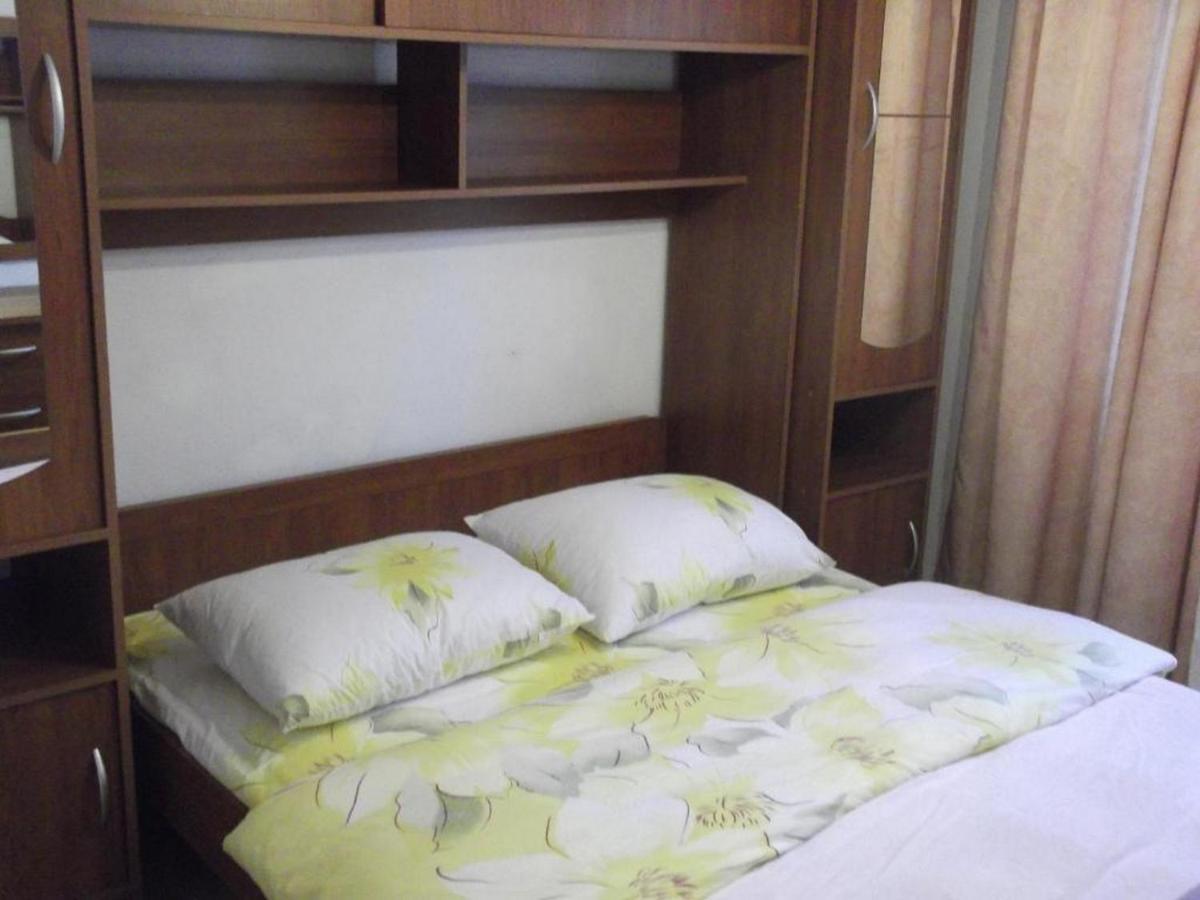 Apartments Miocic Ražanac Екстериор снимка