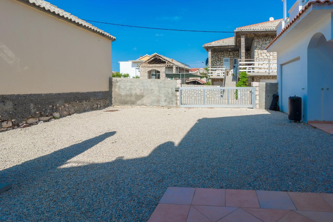 Apartments Miocic Ražanac Екстериор снимка