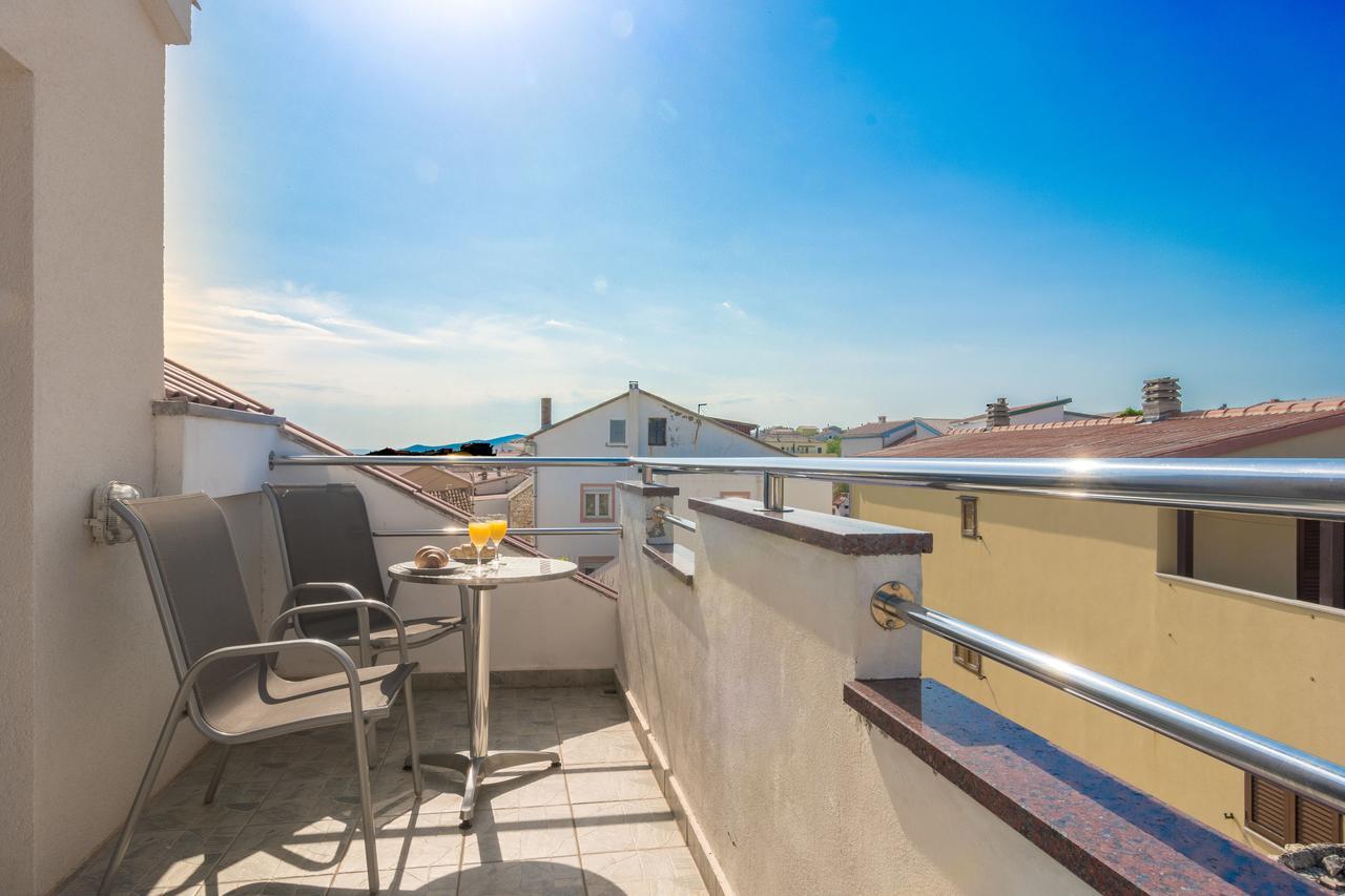 Apartments Miocic Ražanac Екстериор снимка