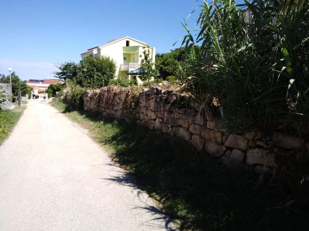Apartments Miocic Ražanac Екстериор снимка